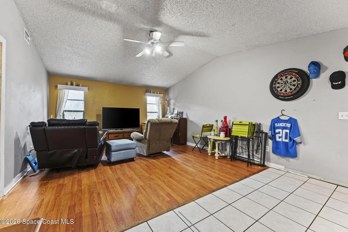 Photo of 988 Pineland Drive