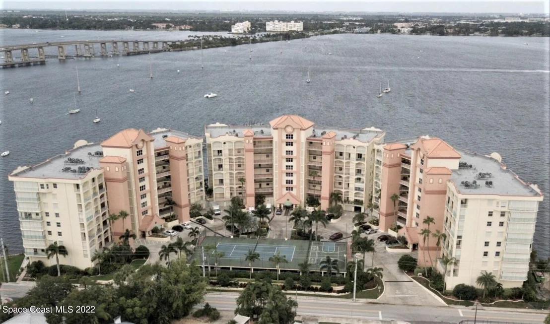 Photo of Unit 302 at 100 Riverside Drive
