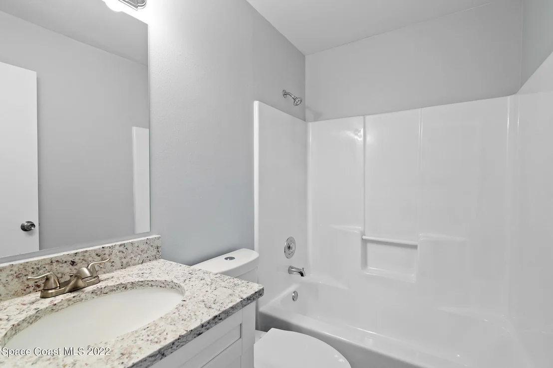 Photo of 1344 Heritage Acres Boulevard