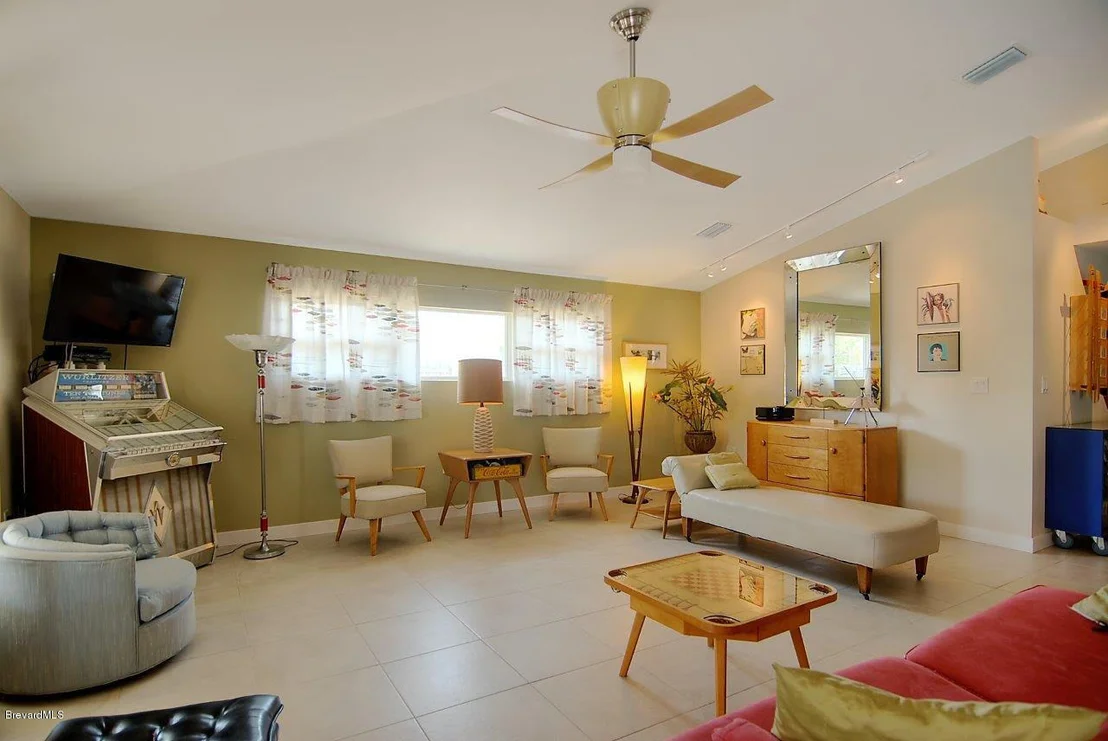 Photo of 1539 Bayshore Drive