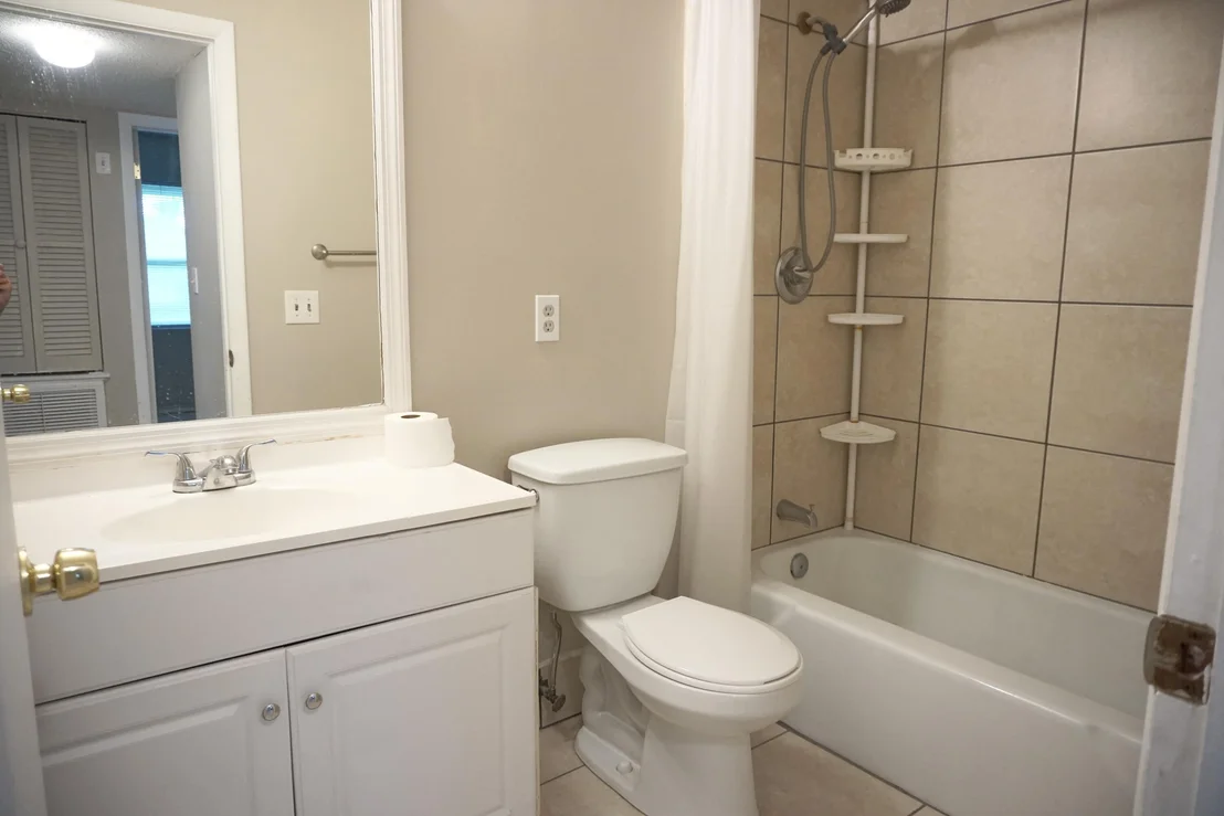 Photo of 971 Fulton Lane NE