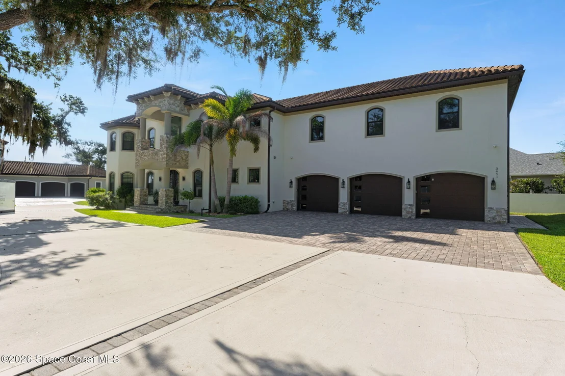Photo of 3441 N Sylvan Lane