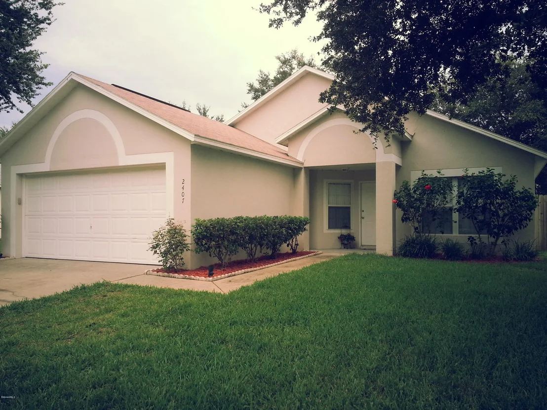 Photo of 2407 Mountain View Avenue