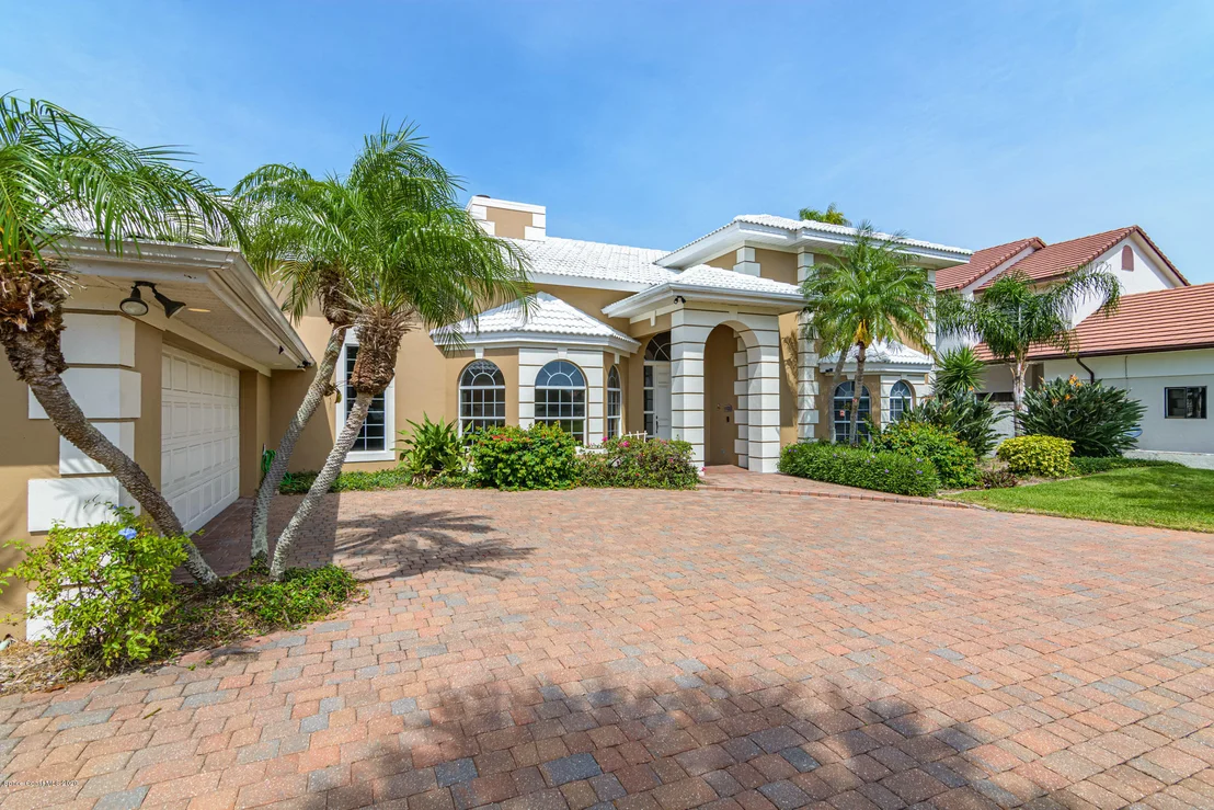 Photo of 454 Lanternback Island Drive