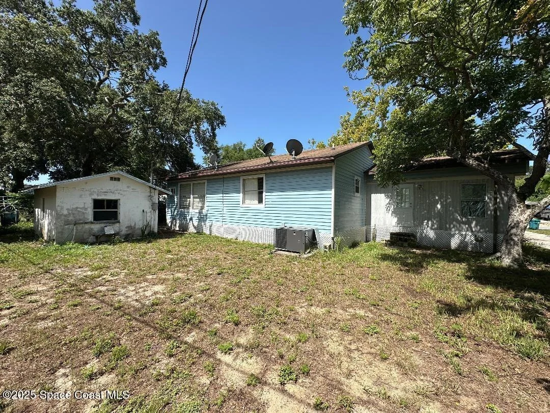Photo of 6852 Aster Drive