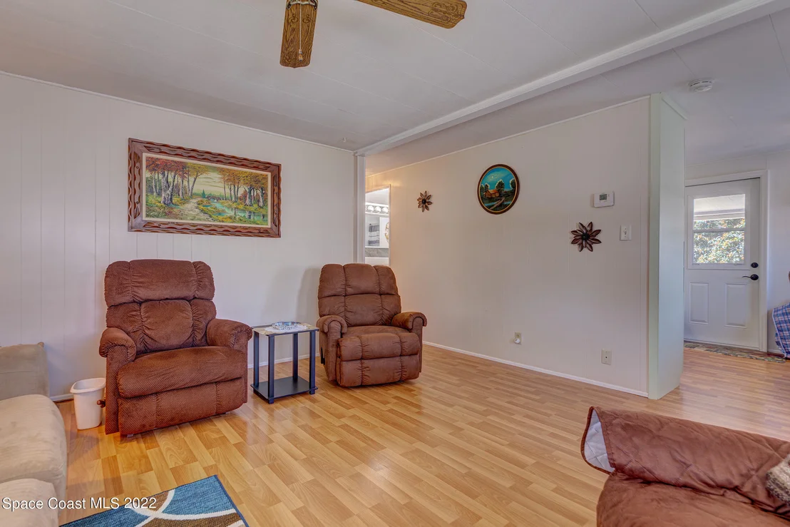 Photo of 6879 Aster Drive