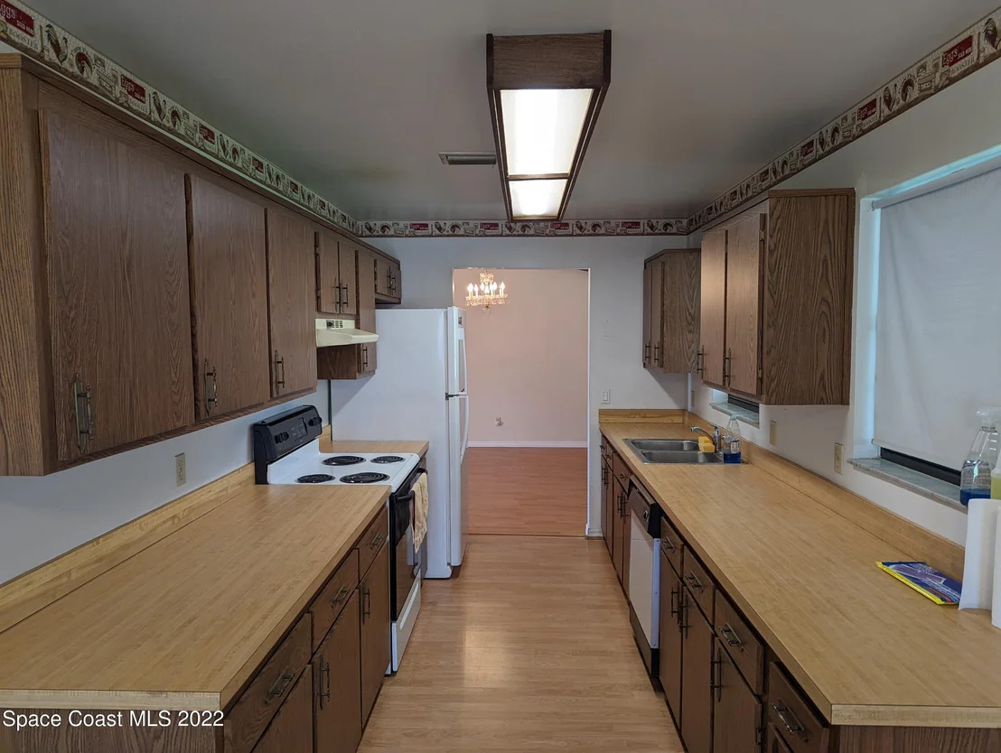 Photo of 7085 Pluto Avenue