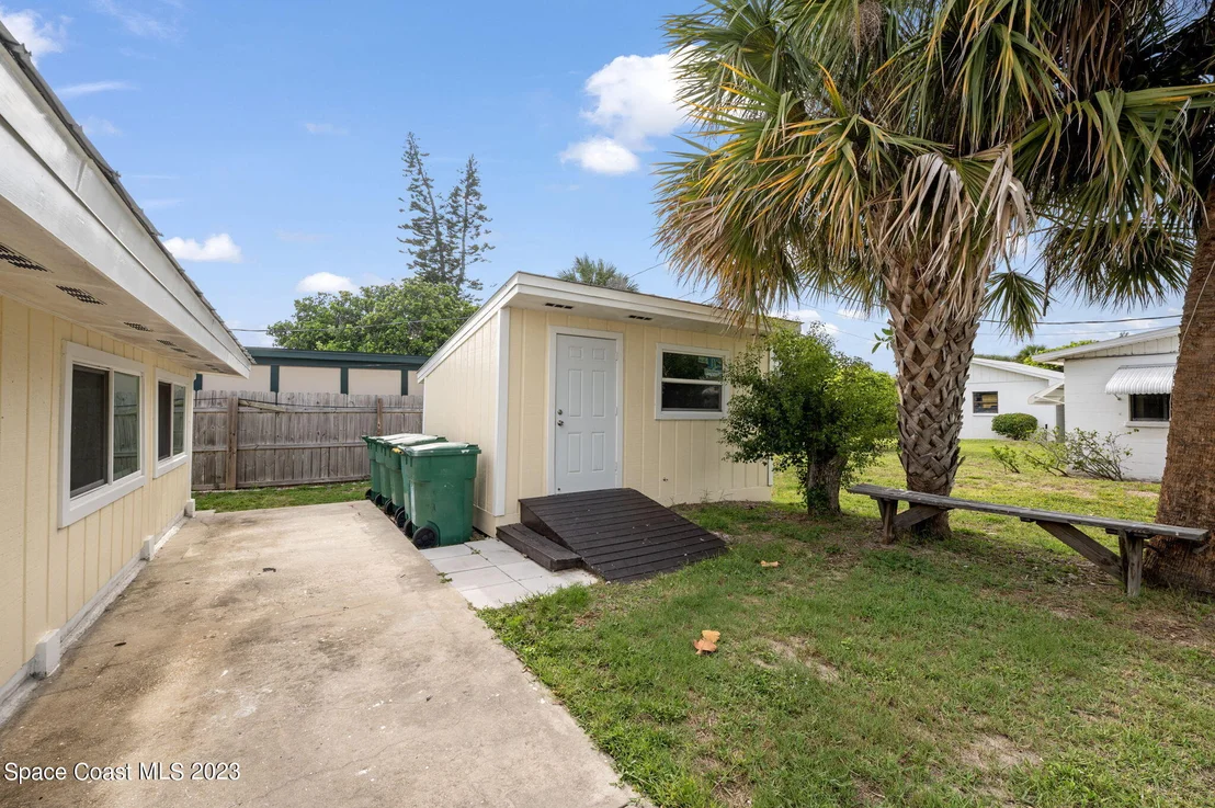Photo of 2110 Palm Avenue