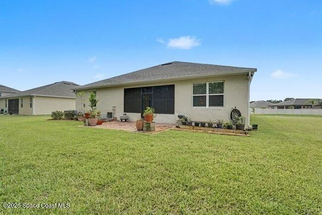 Photo of 607 SE Gleneagles Drive SE