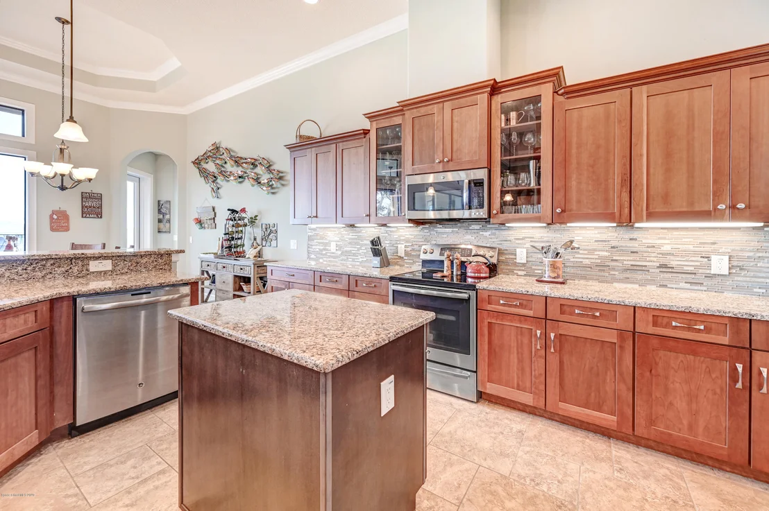 Photo of 3799 Riverside Drive