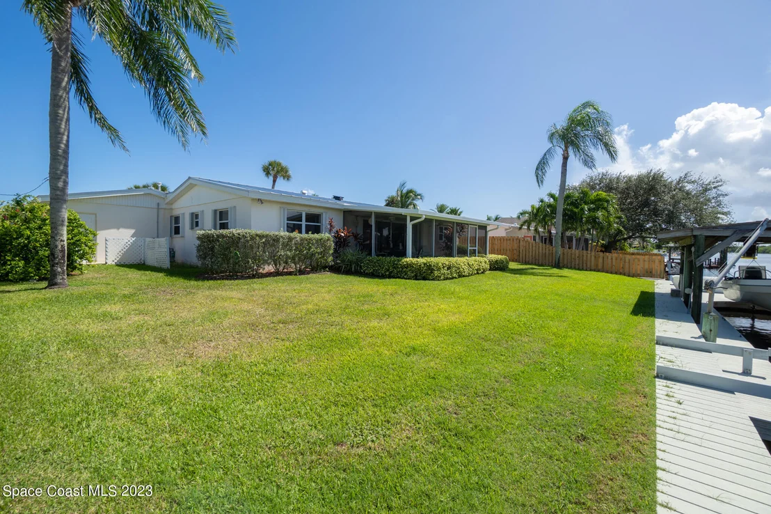 Photo of 209 River Road