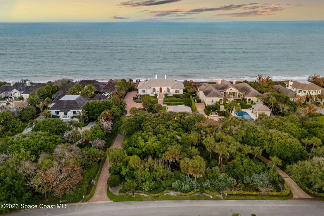Photo of 680 Ocean Road