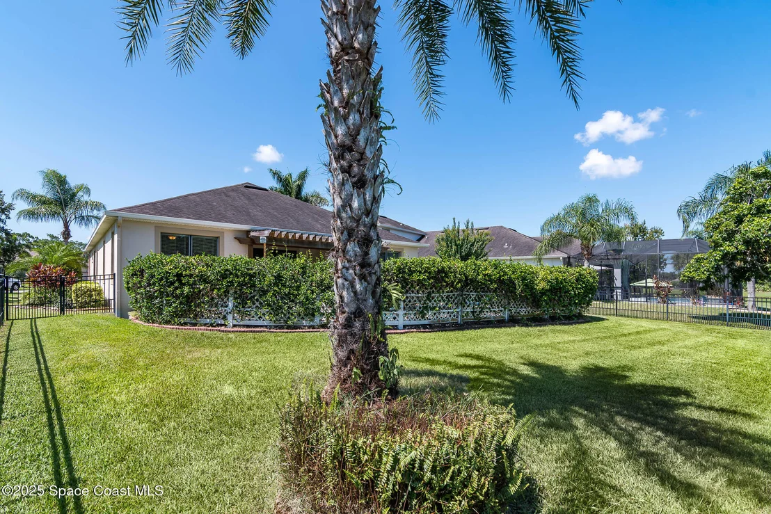 Photo of 8553 Drayton Circle