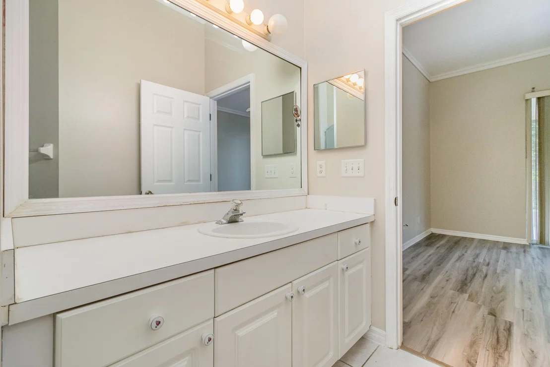 Photo of 1641 Derby Lane