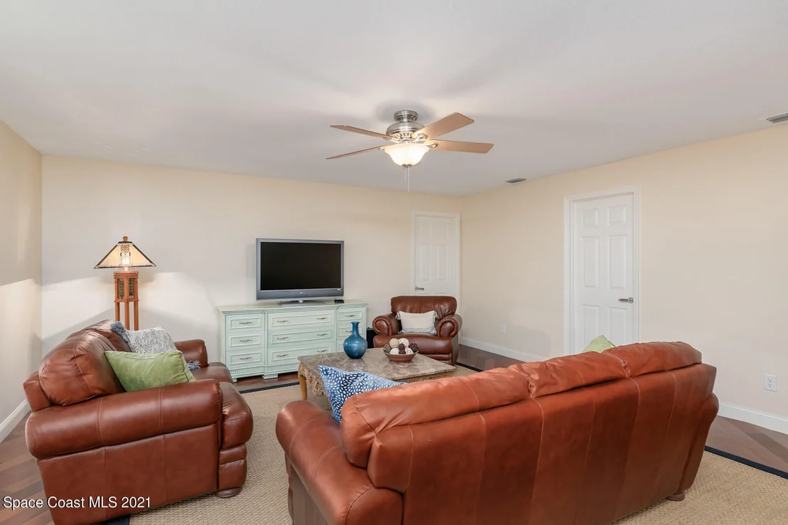 Photo of 114 Eleventh Avenue