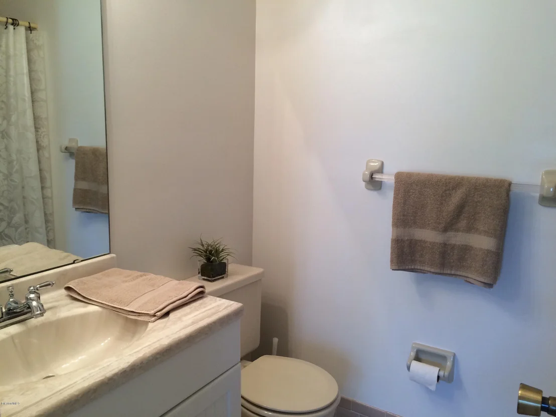 Photo of 5620 Holden Road