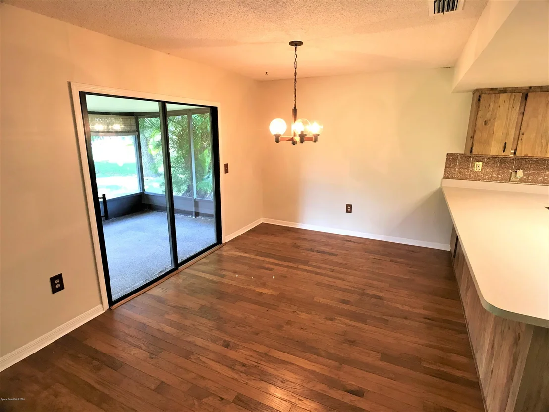 Photo of 696 Jupiter Boulevard NW