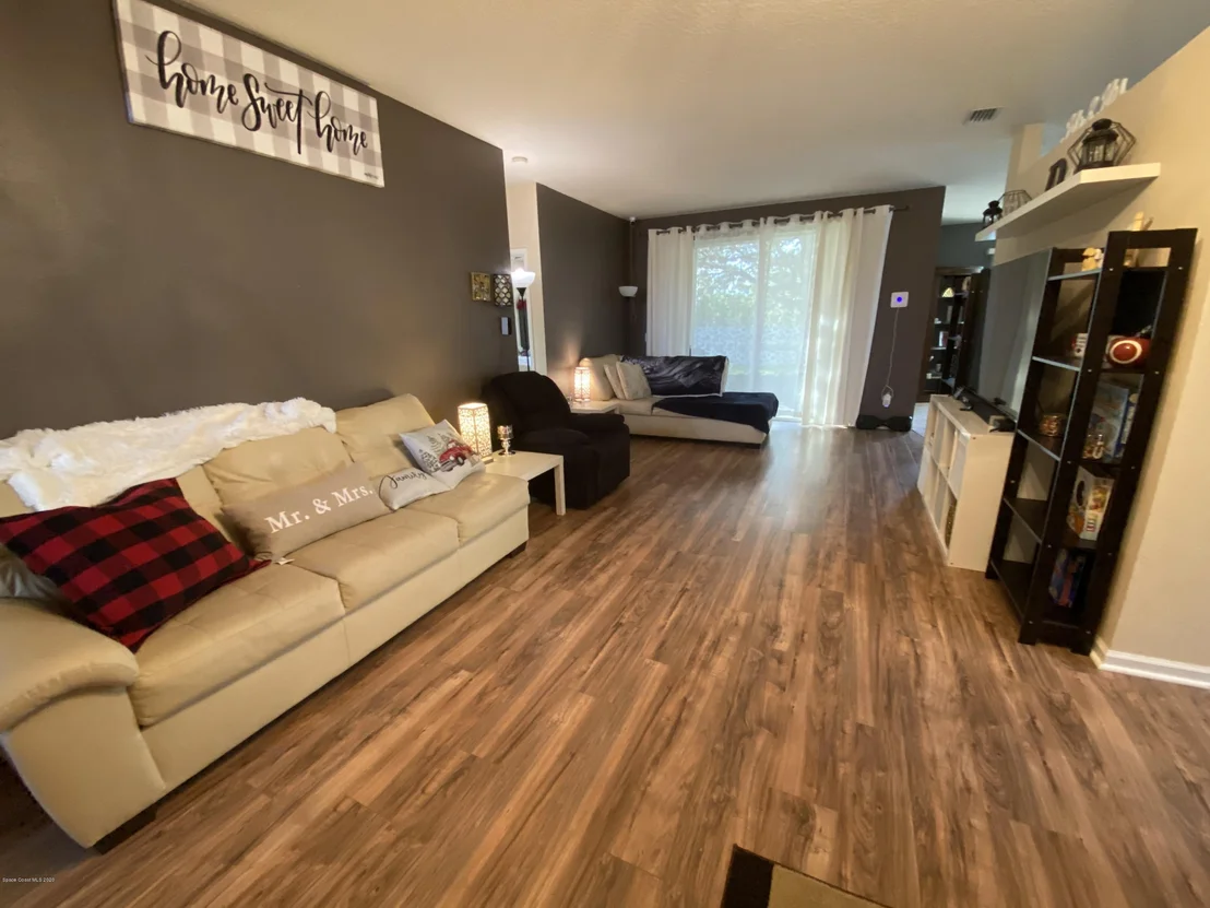 Photo of 422 Cressa Circle