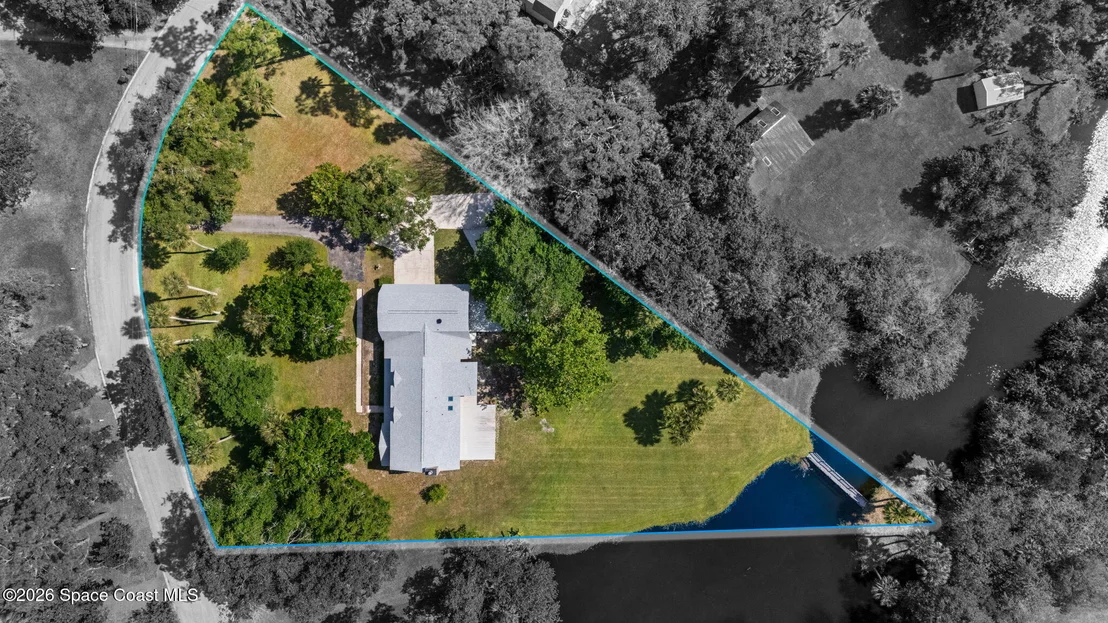 Photo of 945 Bluegrass Lane