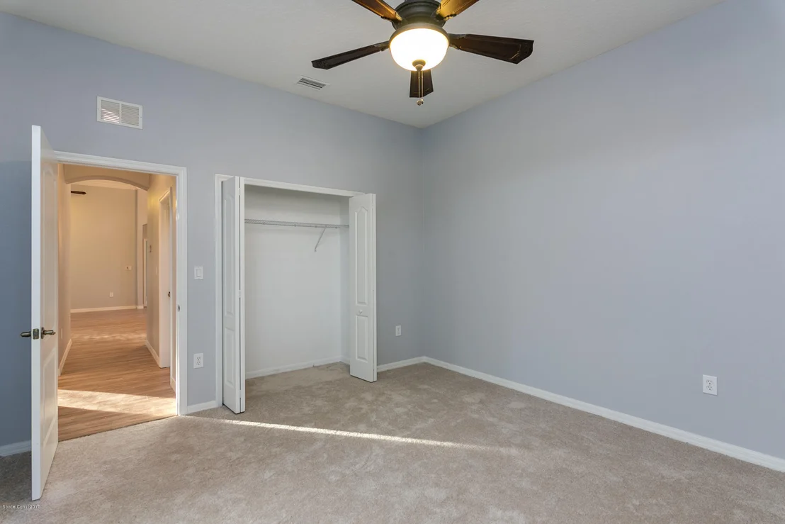 Photo of 2118 Windbrook Drive SE