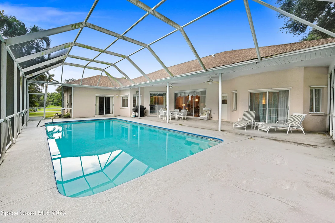 Photo of 2180 Royal Oaks Drive