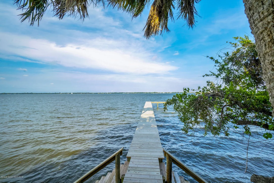 Photo of 865 N Indian River Drive N