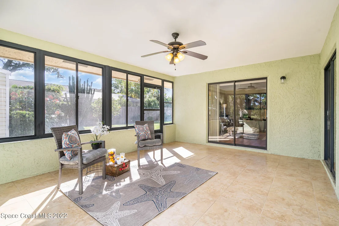 Photo of 1527 Eldron Boulevard SE