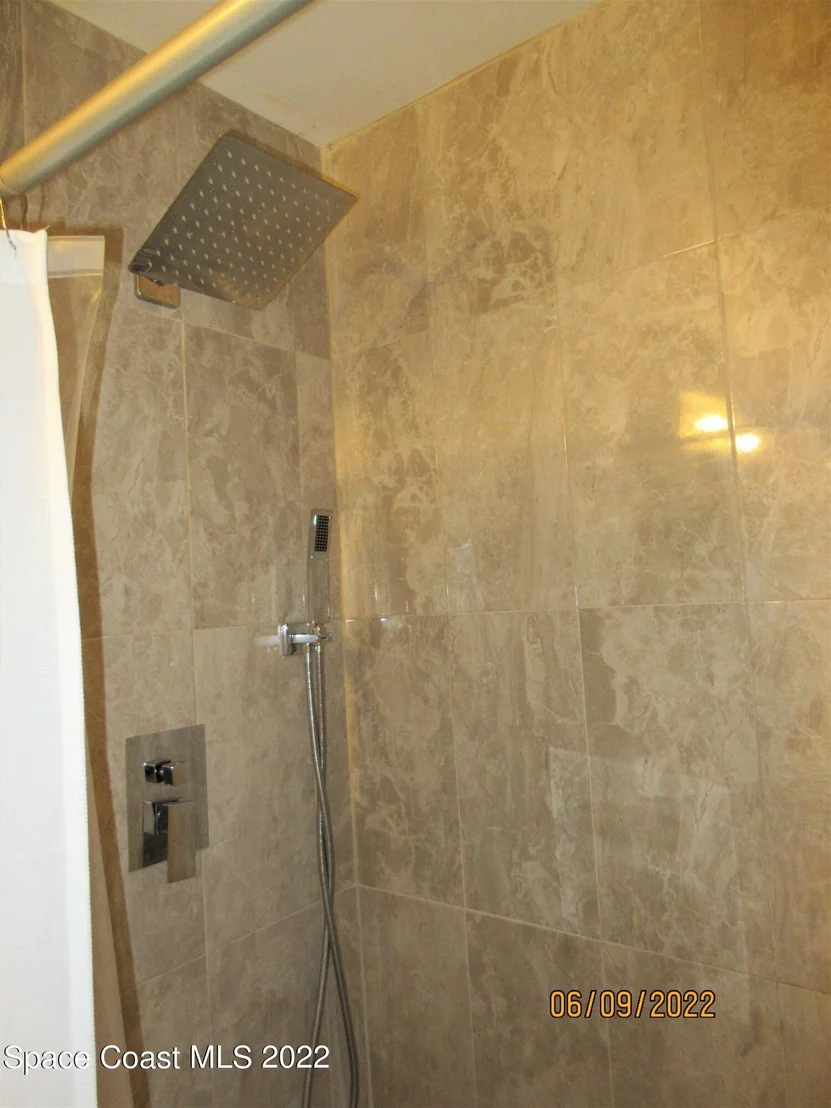 Photo of 2547 Locksley Road