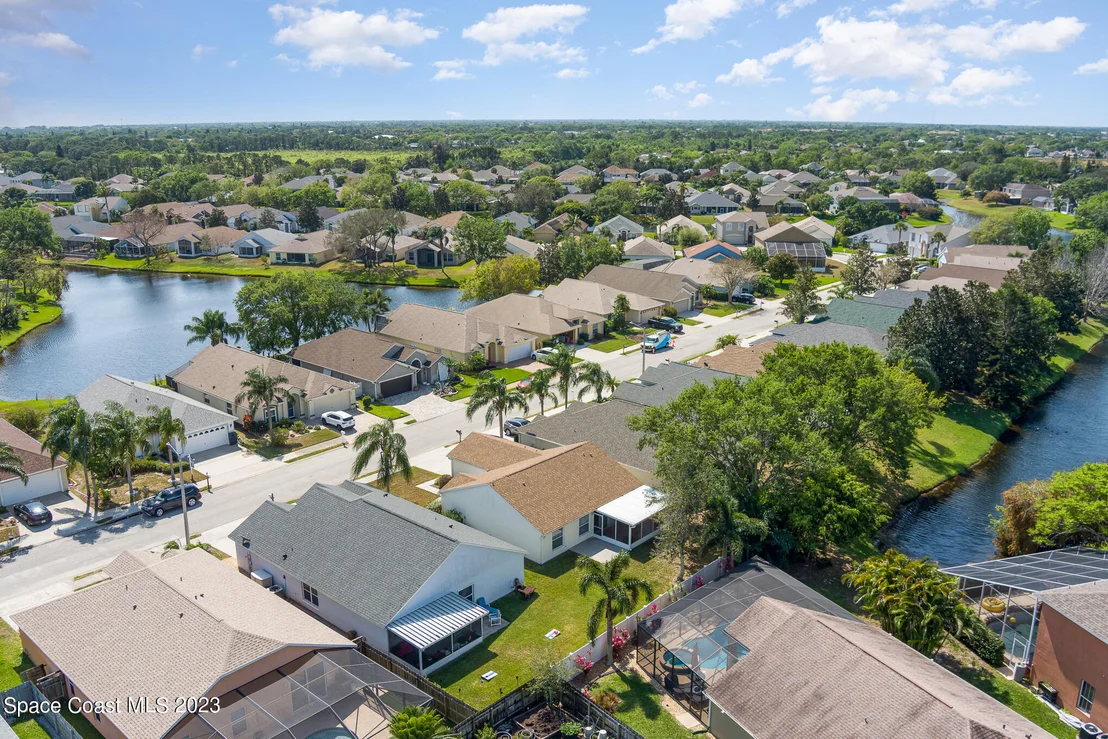 Photo of 896 Shaw Circle