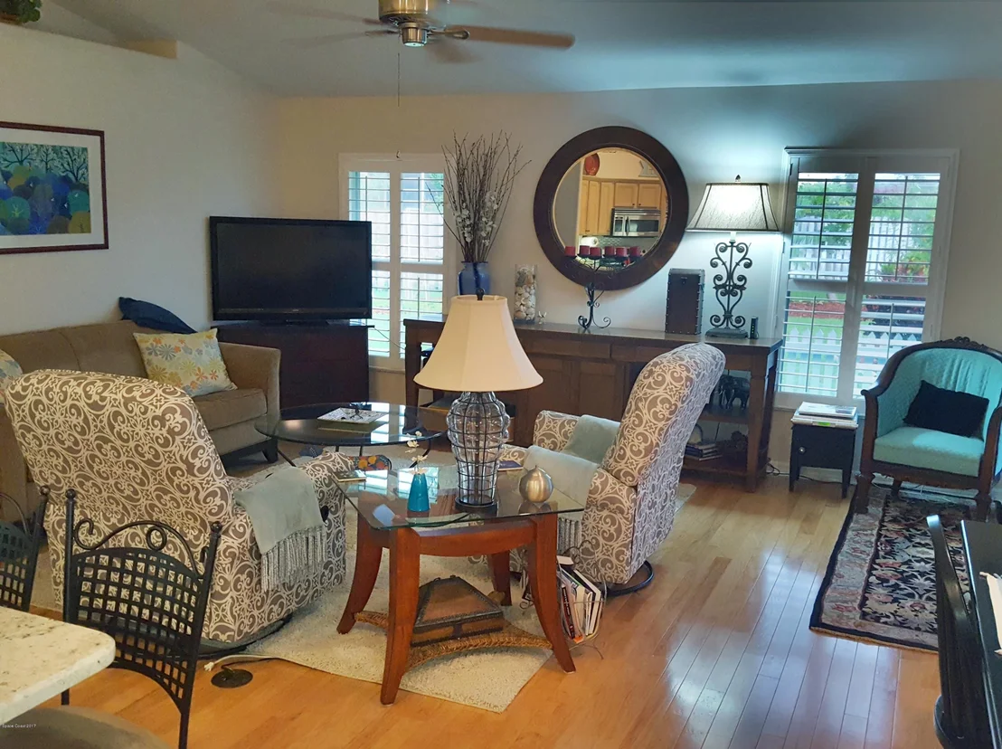 Photo of 302 Island Drive