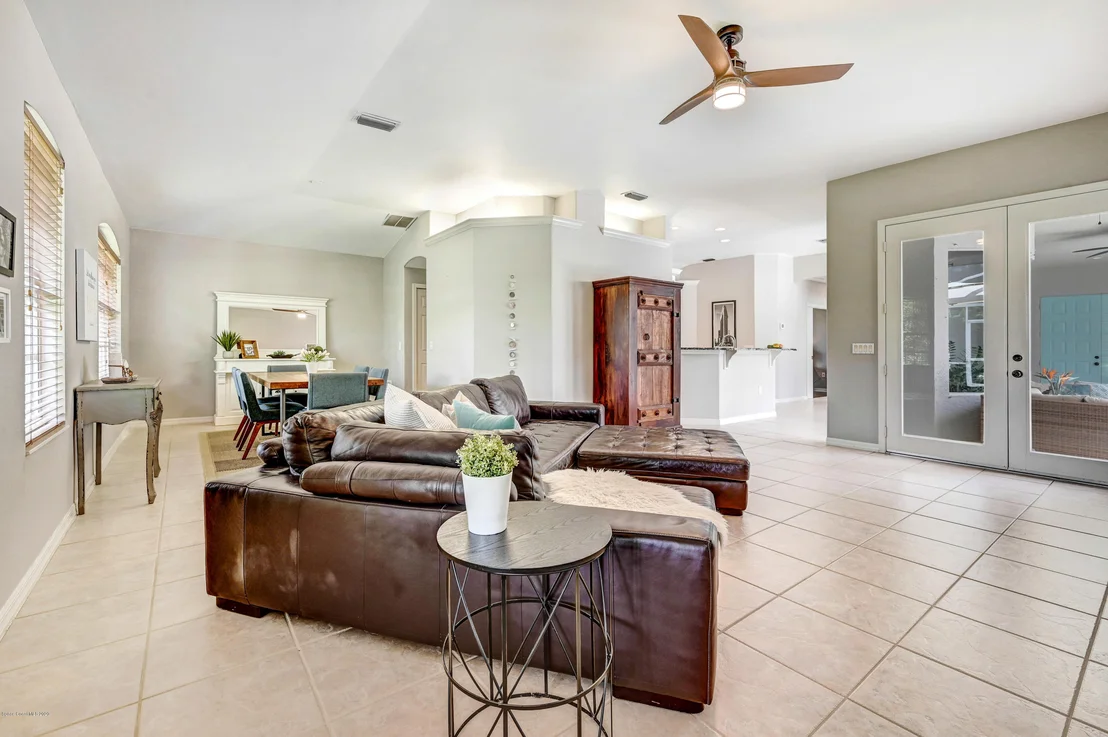 Photo of 602 Gina Lane