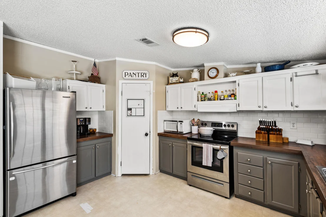 Photo of 2373 Parrish Road