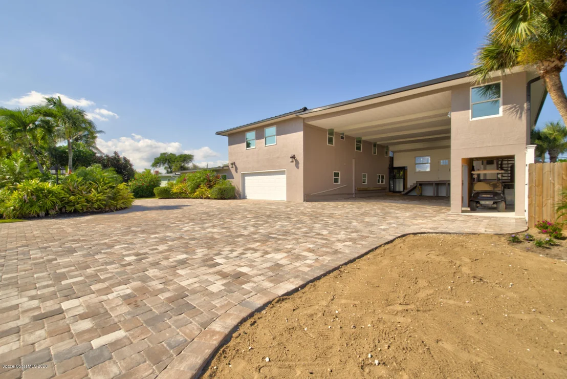 Photo of 260 Richards Road