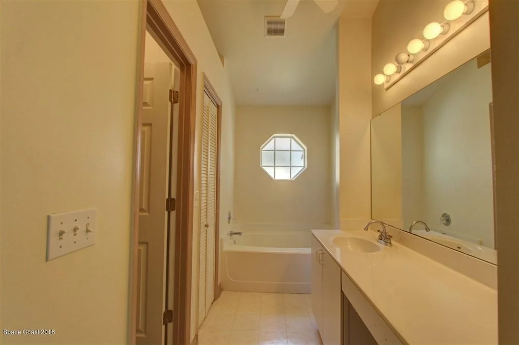 Photo of 1457 Crane Creek Boulevard