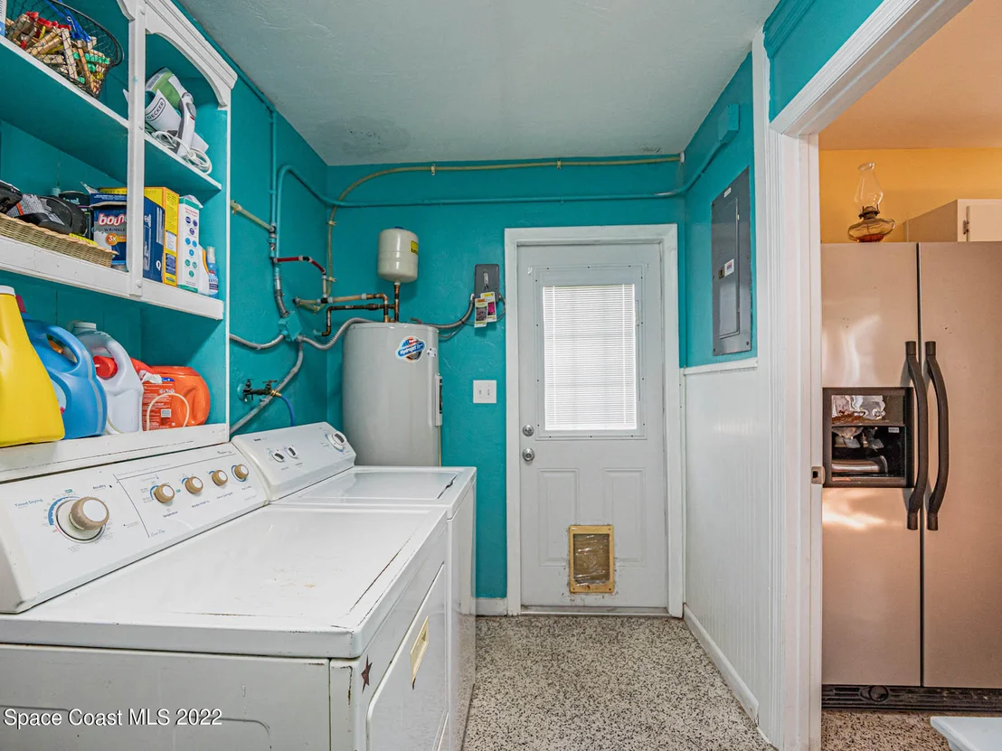 Photo of 931 Bianca Drive NE
