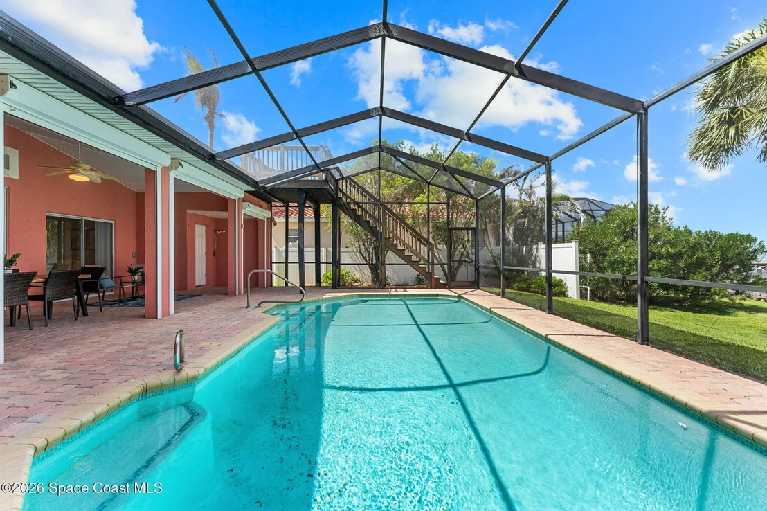 Photo of 327 Island Drive