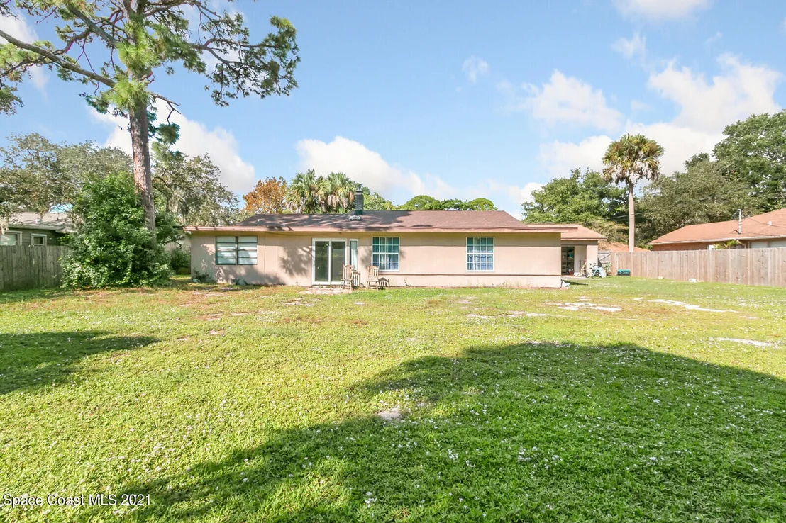 Photo of 2824 School Drive NE