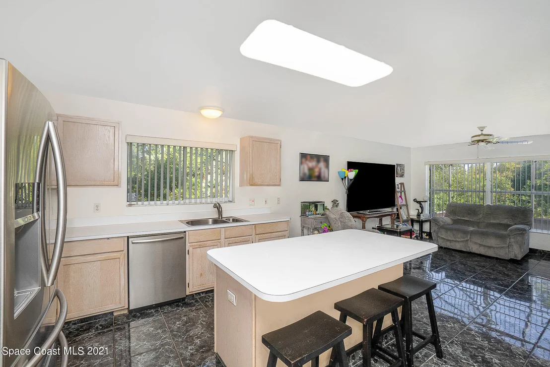 Photo of 1400 Bronco Drive