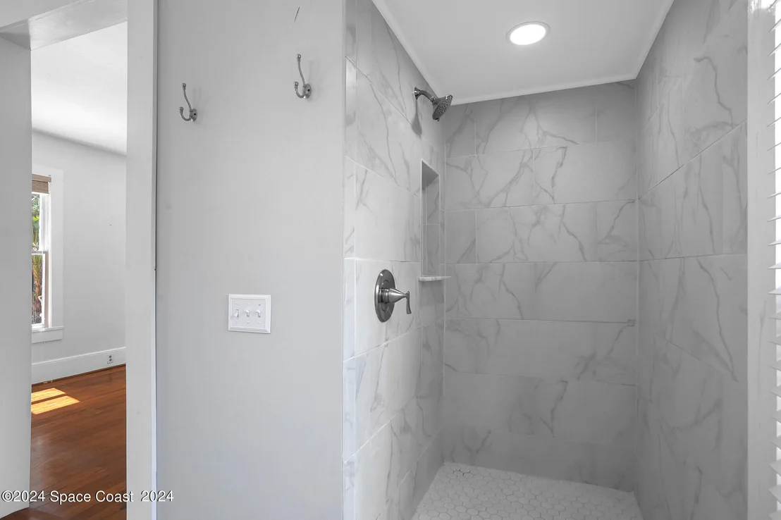 Photo of 23 Barton Avenue