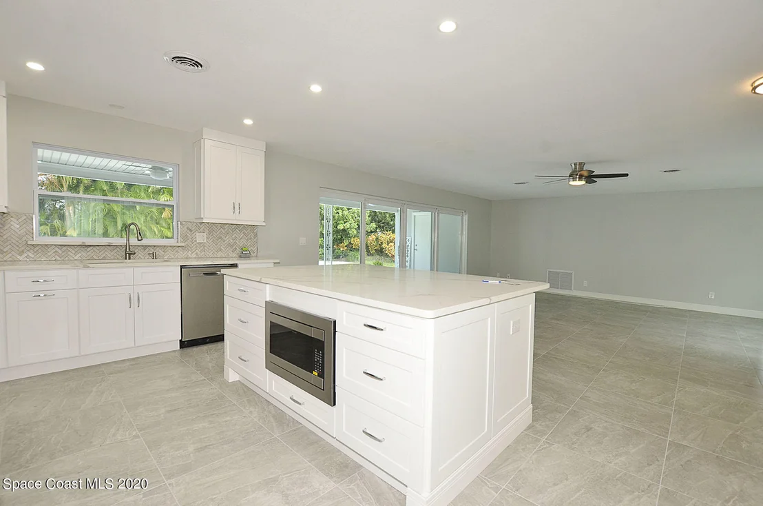 Photo of 876 Norfolk Pine Lane