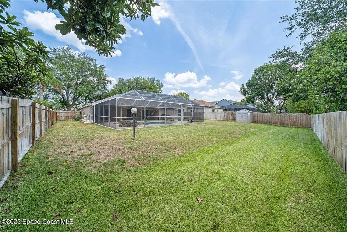 Photo of 5863 Newbury Circle