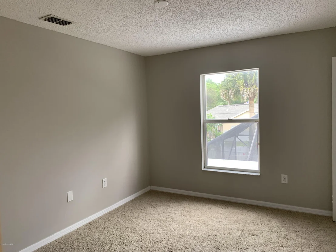 Photo of 575 Balcom SE