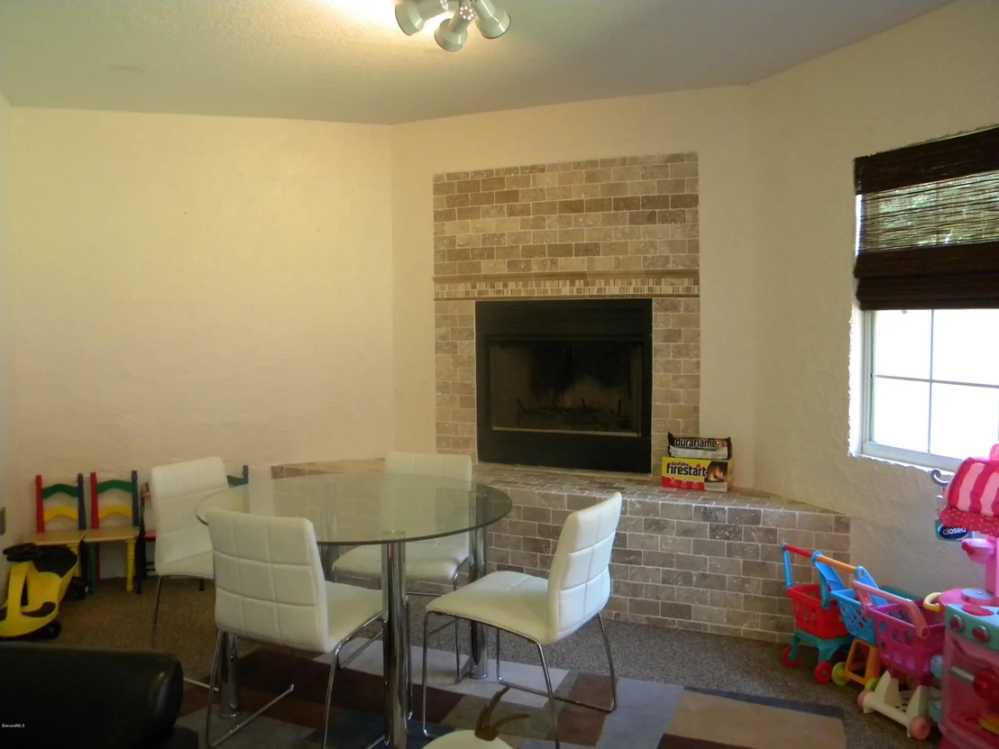 Photo of 6158 Dees Road
