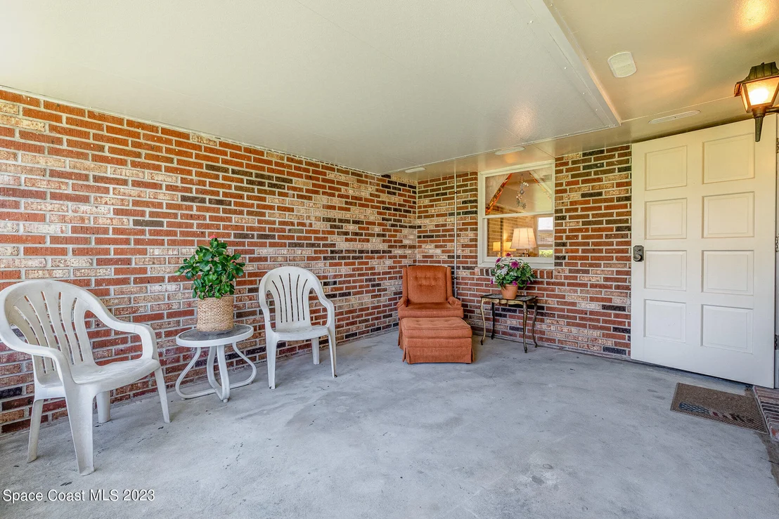 Photo of 228 Chalet Avenue