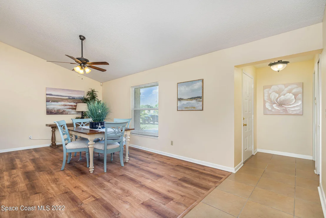 Photo of 1527 Eldron Boulevard SE