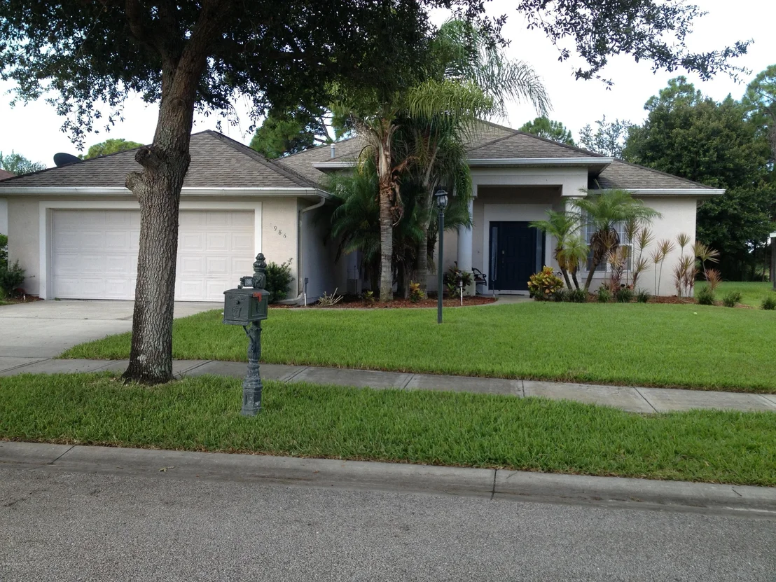 Photo of 1986 Windbrook Drive SE