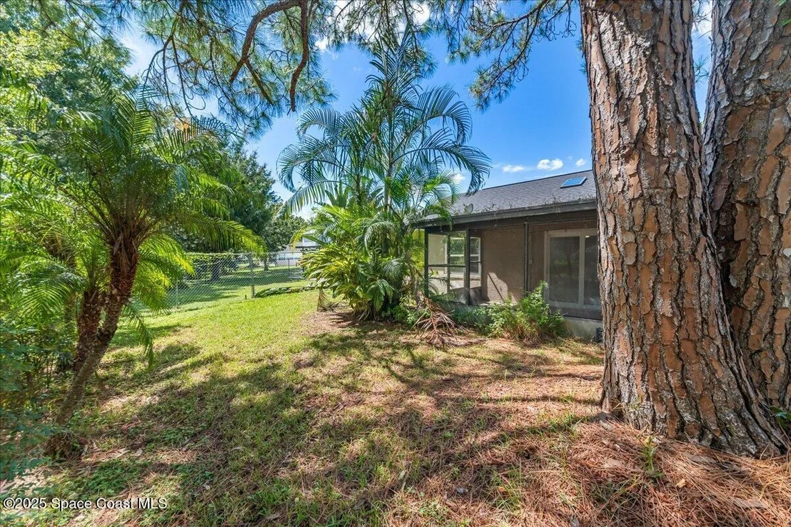 Photo of 2713 Winchester Drive
