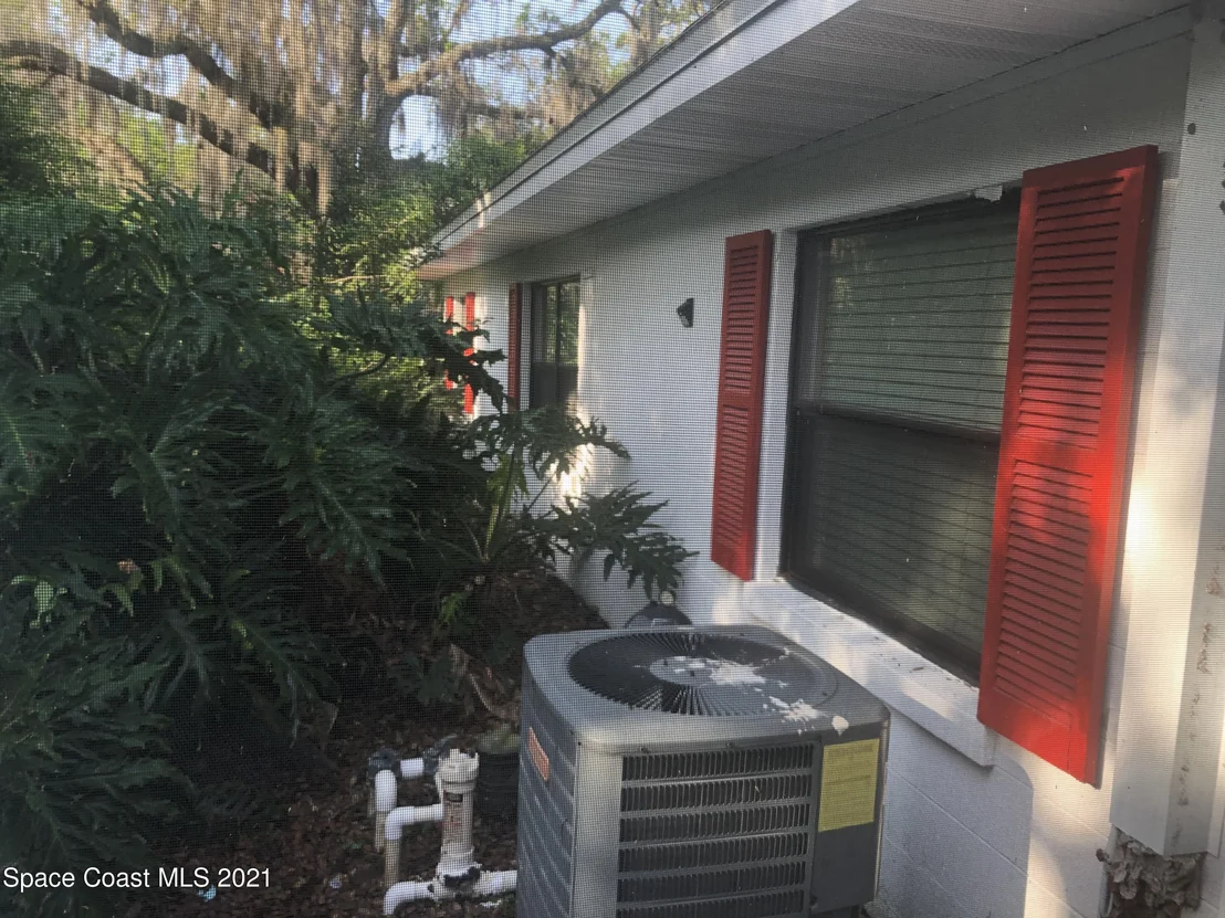 Photo of 304 N Range Road