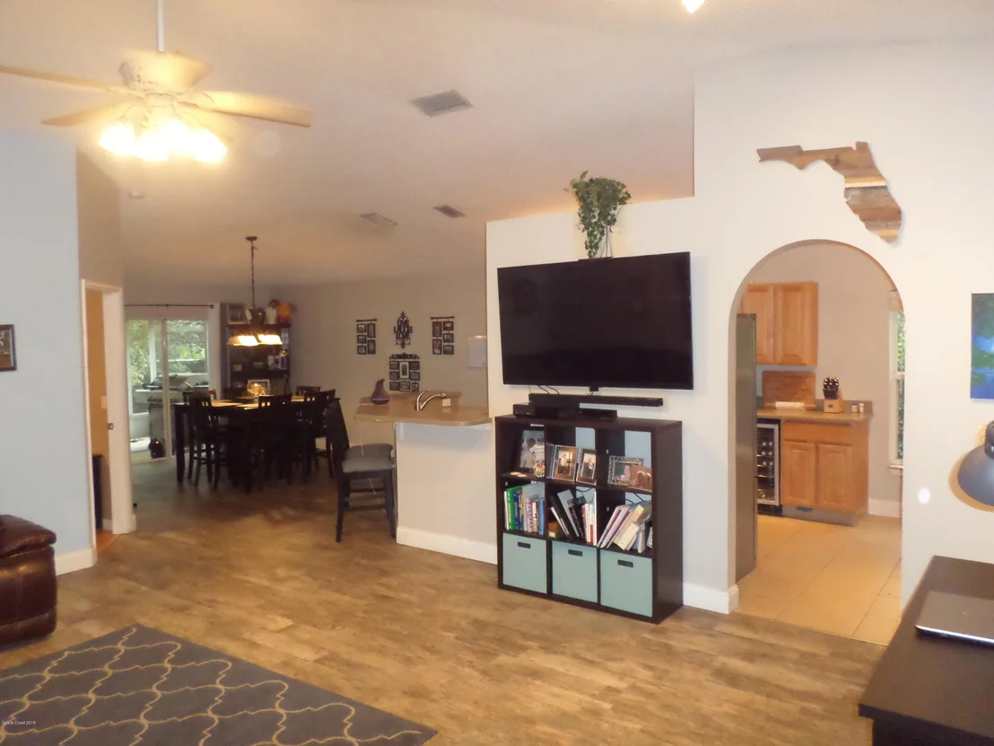 Photo of 6155 Adina Road