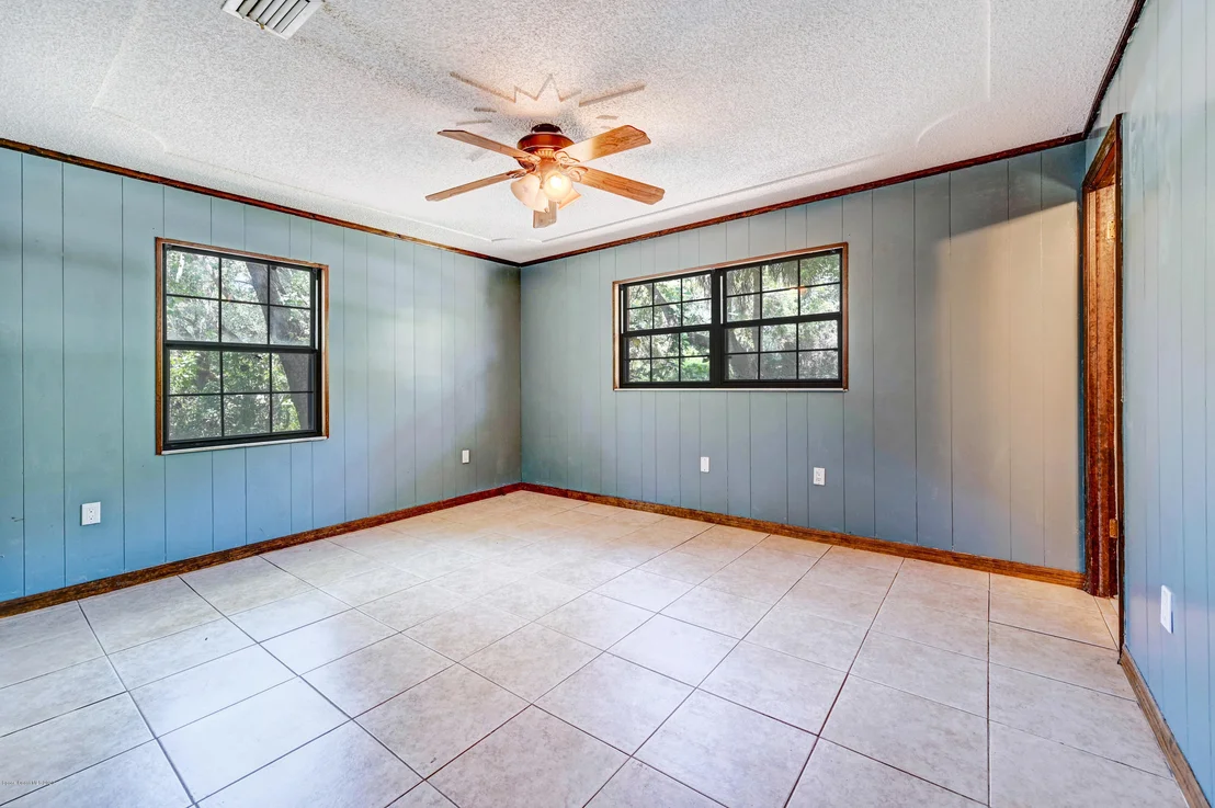 Photo of 6050 Mangrove Street